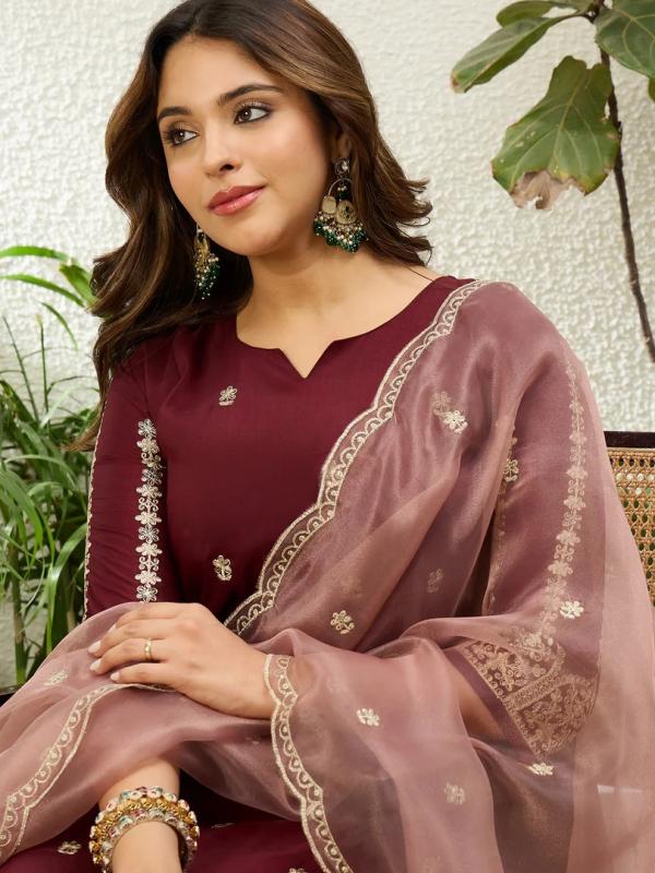 VP 9860 M Women's Maroon Embroidered Straight Kurta Pant Set with Dupatta